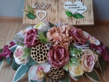 Искусственные цветы, украшение могилы, композиция, кладбищенский могильный букет КНИГА