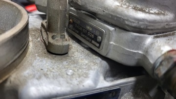 Распределитель механического впрыска K-Jetronic Mercedes E W124 2.0E 2.3E