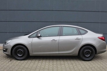 Opel Astra J Sedan 1.6 Twinport ECOTEC 115KM 2017 Opel Astra 1.6 Benzyna 115KM M5 Enjoy Salon PL..., zdjęcie 3