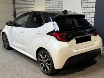 Toyota Yaris IV Hatchback Facelifting 1.5 Hybrid Dynamic Force 130KM 2026 Od ręki - GR Sport 1.5 Hybrid 130KM | Podgrzewane fotele!, zdjęcie 4