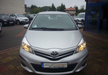 Toyota Yaris III Hatchback 5d 1.0 VVT-i 69KM 2013 Toyota Yaris Toyota Yaris III Salon PL - I wlasciciel Benzyna 69KM, zdjęcie 2