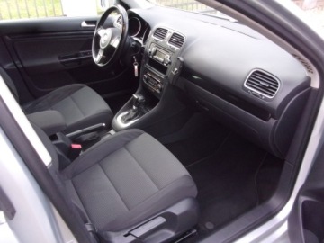 Volkswagen Golf VI Variant 1.6 TDI-CR DPF BlueMotion 105KM 2010 Volkswagen Golf Automat Bluemotion, zdjęcie 29