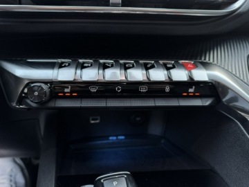 Peugeot 3008 II Crossover 1.6 THP 180KM 2019 Peugeot 3008 1.6 PureTech 180KM Allure Full Led, zdjęcie 25