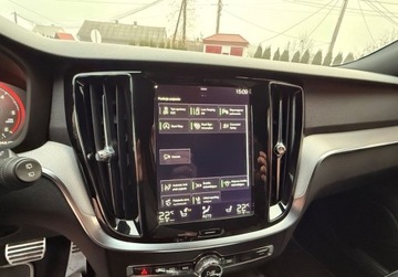 Volvo V60 II  Kombi 2.0 D4 190KM 2019 Volvo V60 R_DESIGN 2.0D4 AWD 190ps AutoMat8Biegow HiBeamLED SerwisASO VAT23, zdjęcie 30