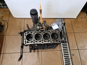 VOLKSWAGEN GOLF 4 IV A3 8L BORA 1.9 TDI AXR BLOK MOTORU SPODEK HŘÍDEL PÍSTY
