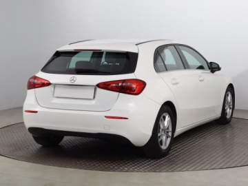 Mercedes Klasa A W177/V177 Hatchback 1.3 180 136KM 2018 Mercedes A A 180, Salon Polska, Skóra, Navi, zdjęcie 4