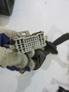 INSTALACE DVEŘE PRAVÝ PŘEDNÍ MITSUBISHI PAJERO III