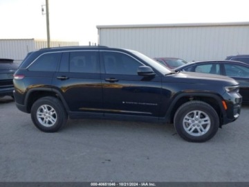 Jeep Grand Cherokee V 2023 Jeep Grand Cherokee Laredo, 2023r., 4x4, 3.6L 3.6 Benzyna 293KM, zdjęcie 4