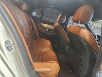 Mercedes Klasa C W205 2019 Mercedes-Benz Klasa C 43 Amg 2019 3.0 Benzyna 385KM, zdjęcie 10