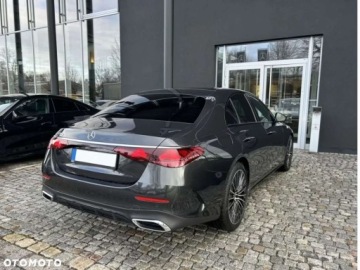 Mercedes Klasa E W214 Sedan 2.0 220d 197KM 2025 Mercedes-Benz Klasa E Mercedes-Benz Klasa E 220 d 9G-TRONIC Edition AMG Li, zdjęcie 3