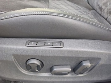 Skoda Superb III Kombi Facelifting 2.0 TDI SCR 200KM 2022 Skoda Superb 2.0 TDI 200KM Sportline DSG Kamera DCC Virtual HAK Panorama F, zdjęcie 11