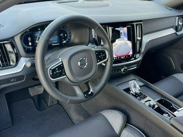 Volvo V60 II  Kombi Facelifting 2.0 B4 B 197KM 2024 Volvo V60 B4 B Plus Dark, DEMO!, zdjęcie 8