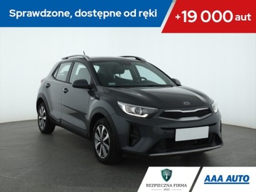 Kia Stonic I Crossover Facelifting 1.0 T-GDI MHEV  120KM 2021 Kia Stonic 1.0 T-GDI MHEV, Salon Polska