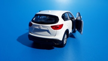 Модель Mazda CX-5 из белого металла WELLY 1:34