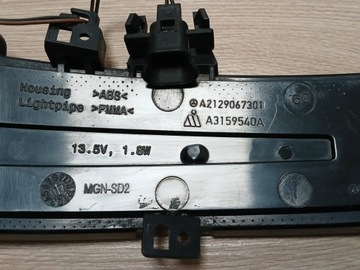 MERCEDES W204 W176 W246 W117 W221 SMĚROVKA LED PRAVÉHO ZRCÁTKO OE