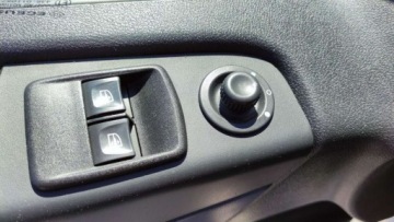 Opel Vivaro B Kombi Extra Long H1 2,9t 1.6 BiTurbo 125KM 2016 Opel Vivaro 1.6D 125KM L2H1 Klima Navi Temp Nawiewy Na tyl Kamera 157Tys G, zdjęcie 23