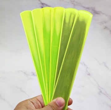 OPASKA ODBLASKOWA OSTRZEGAWCZA SAMOZACISKOWA NA RAMIĘ RĘKĘ ODBLASK OSTRZEGA