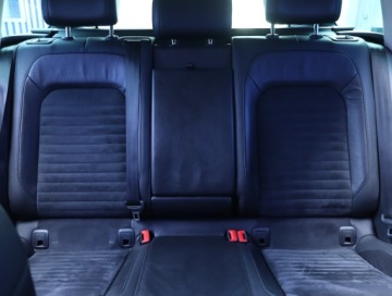 Volkswagen Passat B8 Variant 2.0 TDI BlueMotion SCR 150KM 2017 VW Passat 2.0 TDI, Salon Polska, 1. Właściciel, zdjęcie 9