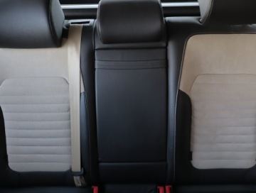 Volkswagen Passat B7 Variant 2.0 TDI CR DPF BlueMotion 140KM 2011 VW Passat 2.0 TDI, Salon Polska, Klima, zdjęcie 9