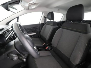 Citroen C3 III Hatchback 1.2 PureTech 82KM 2019 Citroen C3 klima el szyby radio manual niski, zdjęcie 12