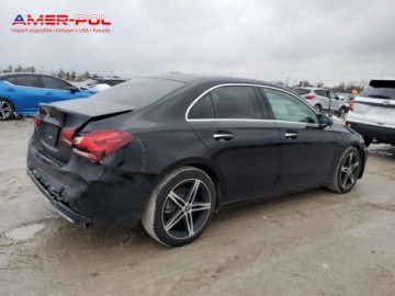 Mercedes Klasa A W177/V177 2021 Mercedes-Benz Klasa A 2021 Mercedes-Benz A-Class A 220 Sedan 2.0 Benzyna, zdjęcie 4