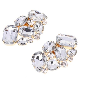 2 туфли с зажимом на пуговицах. Туфли Diamante с