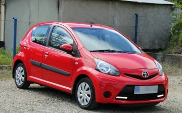 Toyota Aygo I Hatchback 5d Facelifting 1.0 VVT-i 68KM 2013 Toyota Aygo LED 5 Drzwi Zadbany KLIMA Benzyna 68KM, zdjęcie 1