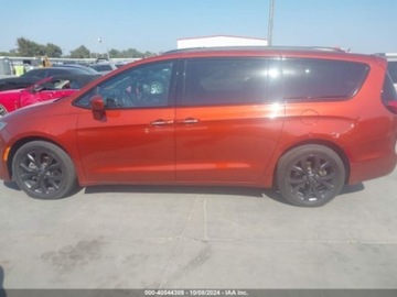 Chrysler Pacifica II 2018 Chrysler Pacifica Touring L, 2018r., 3.6L 3.6 Benzyna 287KM, zdjęcie 5