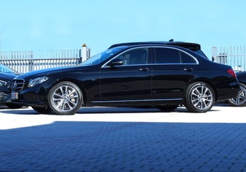 Mercedes Klasa E W213 Limuzyna Plug-in Facelifting 2.0 300e 320KM 2020 Mercedes E300e 320 koni Sedan Burmester Szyber Webasto Kamera Avantgarde, zdjęcie 25