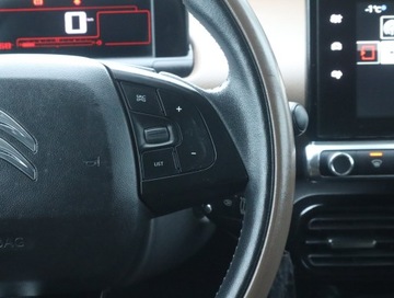 Citroen C4 Cactus Crossover 1.2 PureTech 82KM 2017 Citroen C4 Cactus 1.2 PureTech, Salon Polska, zdjęcie 15