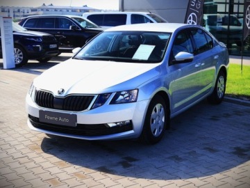 Skoda Octavia III Liftback Facelifting 1.2 TSI 85KM 2017 Skoda Octavia Skoda Octavia 1.2 Benzyna 86KM, zdjęcie 2