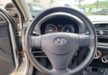 Hyundai Accent III Hatchback 1.6 112KM 2006 Hyundai Accent Hyundai Accent 1.6 Style AC 1.6 Benzyna 112KM, zdjęcie 10