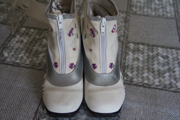 ROSSIGNOL NNN — РАЗМЕР 31/19,5 СМ — ИЗОЛИРОВАННЫЙ