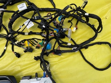 ЖГУТ ПРОВОДОВ СЕНСОРНОЙ ПАНЕЛИ НАВИГАЦИОННОГО РАДИО PEUGEOT 208 II