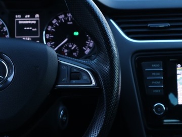 Skoda Octavia III Kombi 2.0 TDI CR DPF 150KM 2015 Skoda Octavia 2.0 TDI, DSG, Navi, Xenon, Bi-Xenon, zdjęcie 20