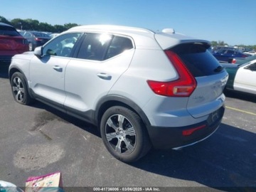 Volvo XC40 Crossover 2.0 T5 247KM 2020 Volvo XC 40 T5 Inscription 2020 2.0l 2.0 Benzyna 248KM, zdjęcie 3