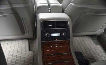 Audi A8 D3 Sedan 6.0 W12 450KM 2008 Audi A8 Audi A8 6.0 quattro Langversion 6.0 Benzyna 450KM, zdjęcie 16