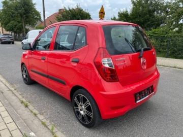 Hyundai i10 I Hatchback Facelifting 1.1 SOHC 69KM 2012 Hyundai i10 KLIMATYZACJA RADIOODTWARZACZ ALUFELGI SERWISOWANY GWARANCJA 1.1, zdjęcie 1