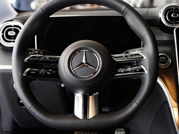 Mercedes GLC C254/X254 Coupe 2.0 200 204KM 2025 MERCEDES-BENZ GLC 200 4-Matic AMG Line 2.0 (204KM) 2025, zdjęcie 7