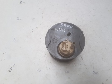 MERCEDES S TŘÍDA W221 05-09R 5.0 B PUMPIČKA PALIVA