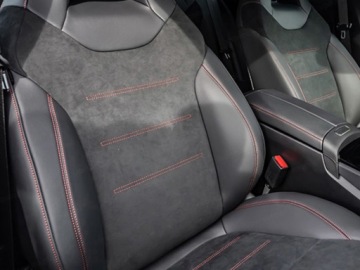 Mercedes Klasa A W177/V177 Hatchback Facelifting 2.0 220 190KM 2025 A Klasa 220 4-Matic AMG Line 2.0 190KM, zdjęcie 4