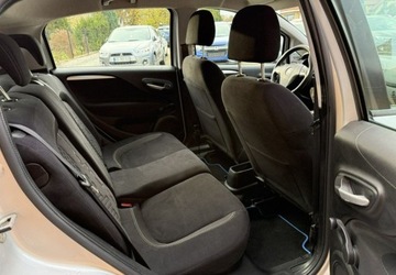 Fiat Punto Punto 2012 Hatchback 3d 1.2 8v 69KM 2013 Fiat Punto 2012 1,2 69KM Rej.03.2014r Klimatyzacja Bluetooth 1.2 Benzyna, zdjęcie 17