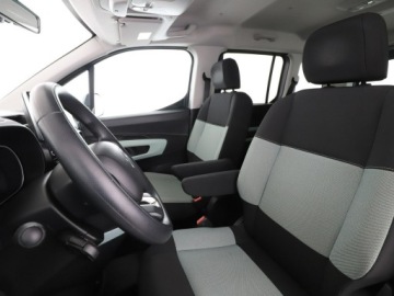 Citroen Berlingo III Osobowy M 1.2 PureTech 110KM 2019 Citroen Berlingo Navi Hak Czujniki parkowania, zdjęcie 12