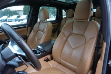 Porsche Cayenne II SUV Facelifting 4.2 D 385KM 2016 Porsche Cayenne Salon PL 4.2 V8 Panorama Tempomat Asyst. park z kamera, zdjęcie 8