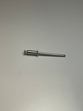 Nit tapicerki mocowania MERCEDES N910002004111 OE