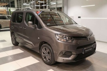 Toyota 2020 Toyota Proace City Verso City Verso 1.5 D-4D Family Aut. 1.5 Diesel 130KM, zdjęcie 2