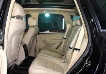 Volkswagen Touareg II SUV 3.6 V6 FSI BlueMotion 280KM 2012 Volkswagen Touareg 3.6 V6 Panorama Skory 3.6 Benzyna 280KM, zdjęcie 29