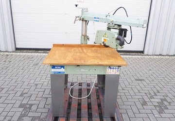 ТОРЦОВАЯ ПИЛА DEWALT ДВИГАТЕЛЬ: 2,2 кВт СТОЛЕШНЯ: 950x700 мм