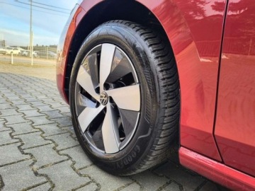 Volkswagen Passat B8 Variant Facelifting 1.5 TSI EVO 150KM 2025 Volkswagen Passat serwis ASO 1.5TSI 150KM bezwypadkow gwarancja pakiety ka, zdjęcie 8