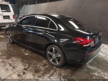 Mercedes Klasa A W177/V177 2021 Mercedes-Benz Klasa A 2021r., A 220, od ubezpieczalni 2.0 Benzyna 188KM, zdjęcie 4